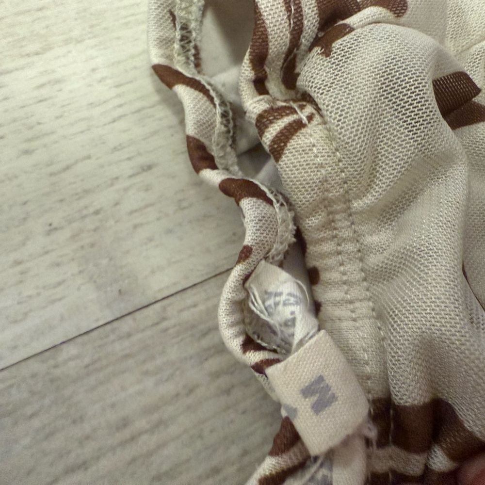 Tropical Print Two-Piece Set in Beige and Brown - Picture 4 of 4
